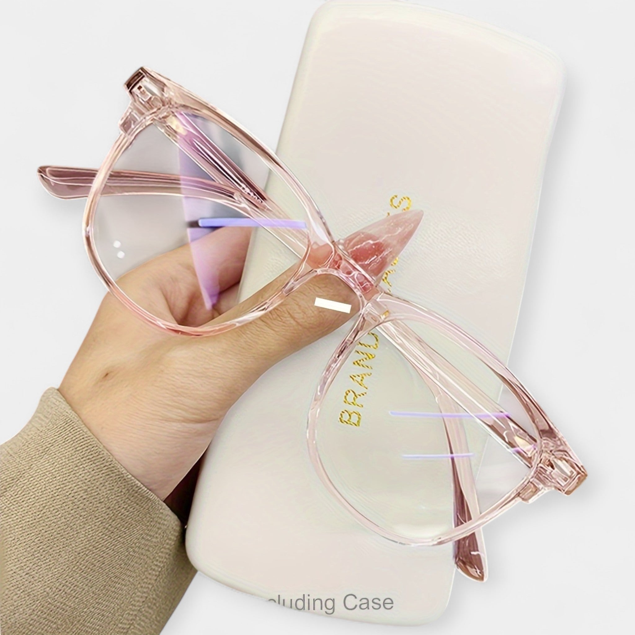 Alena  Joensuu brýle